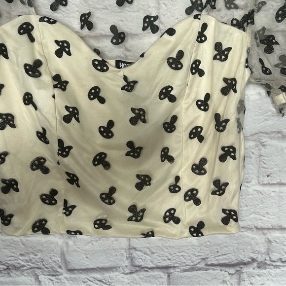 NWT Hot Topic Ivory Mushroom Glitter Puff Sleeve Top - Picture 9 of 15